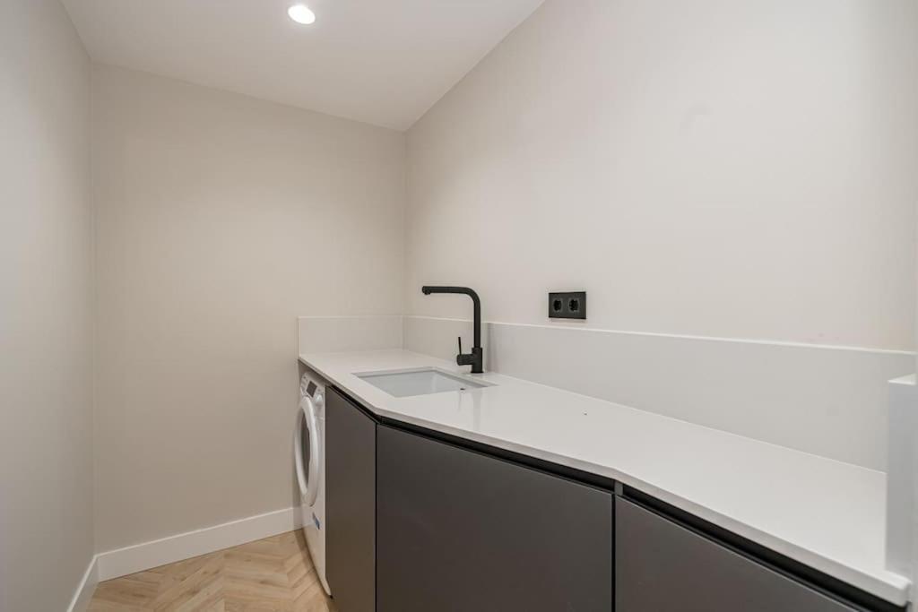 Puerta Del Sol 3Br 3Bh Appartement Madrid Buitenkant foto