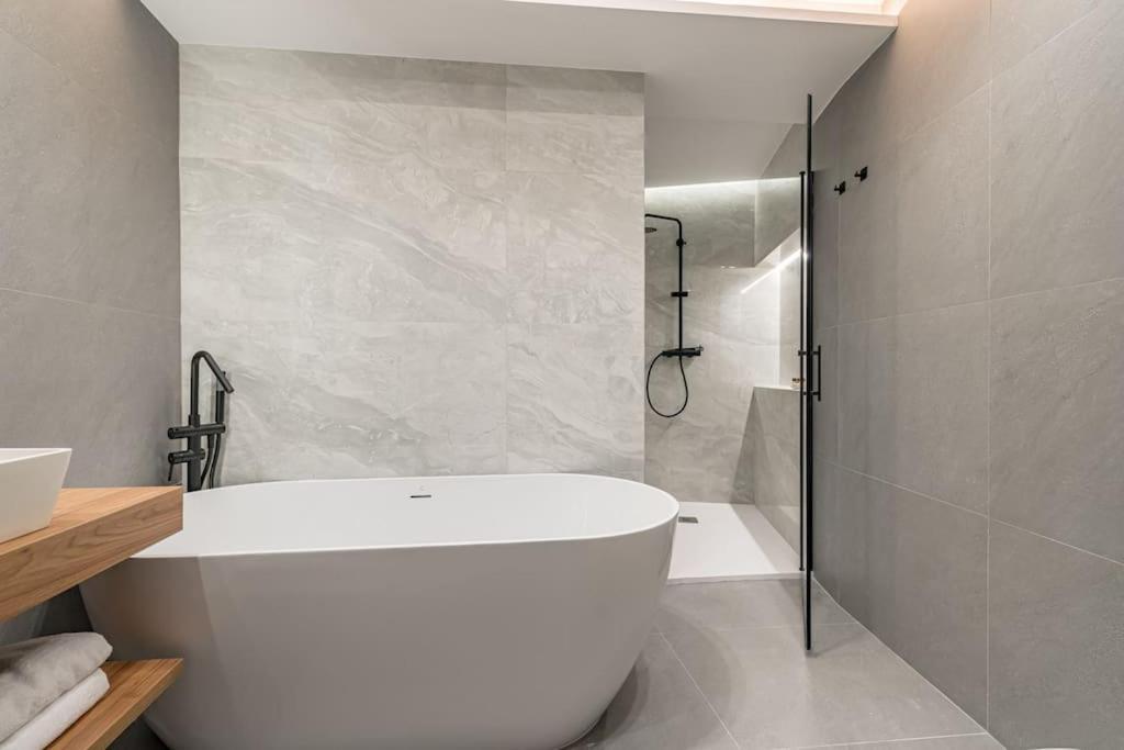 Puerta Del Sol 3Br 3Bh Appartement Madrid Buitenkant foto